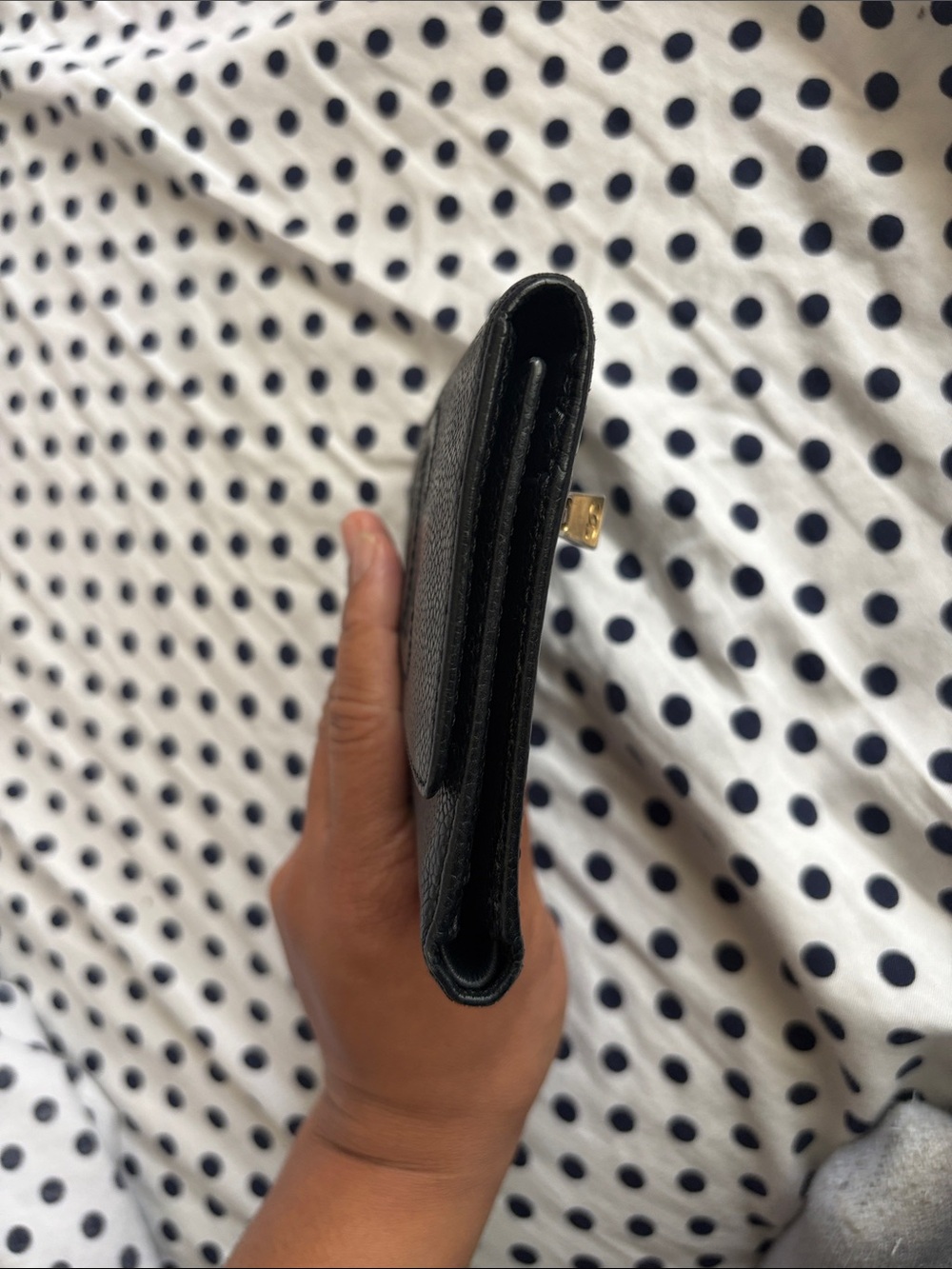 CHANEL Black CC Logo Wallet in Caviar Leather - Picture 10 of 11